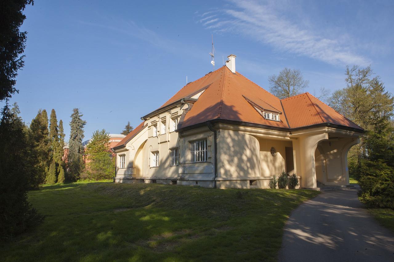Vila Haj Usov Екстер'єр фото